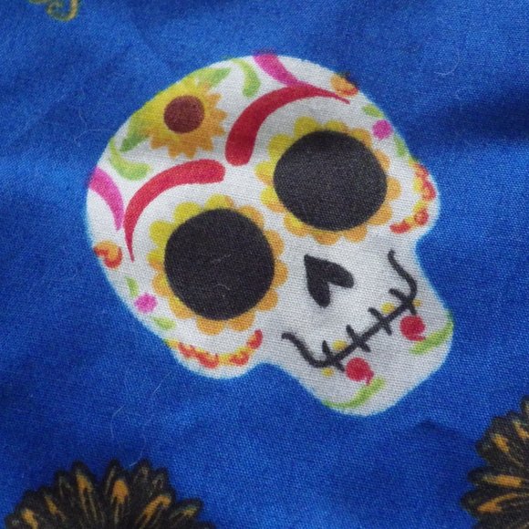 Dia de Muertos Apron/ Day of the dead/ Skulls - Picture 2 of 5